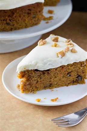 KETO CARROT CAKE WITH CREAM CHEESE FROSTING (Freezer Friendly)